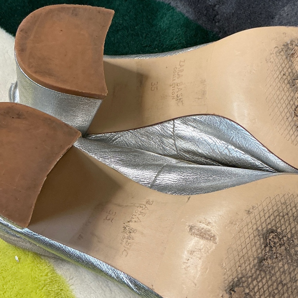 Zara Silver Ballet Flats with Bow Accent Size 4 - Picture 16 of 16